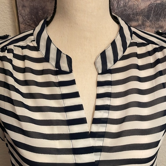 Nautical Stripped blouse- sleeveless - Picture 3 of 8